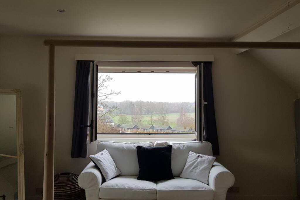 Appartement isolé, 1 chambre avec terrasse privée Ramillies Esterno foto